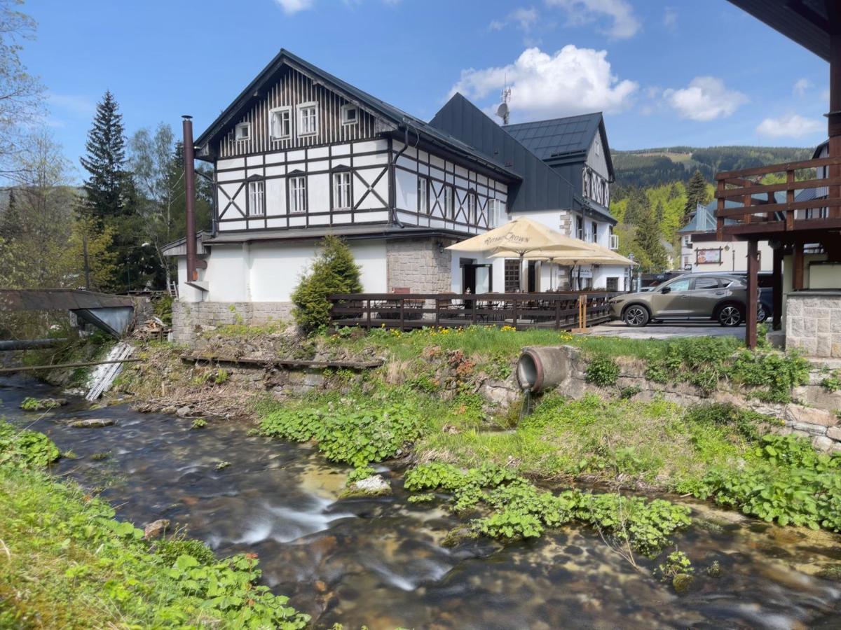 Hotel Lomnice スピンドレルフ・ムリン エクステリア 写真